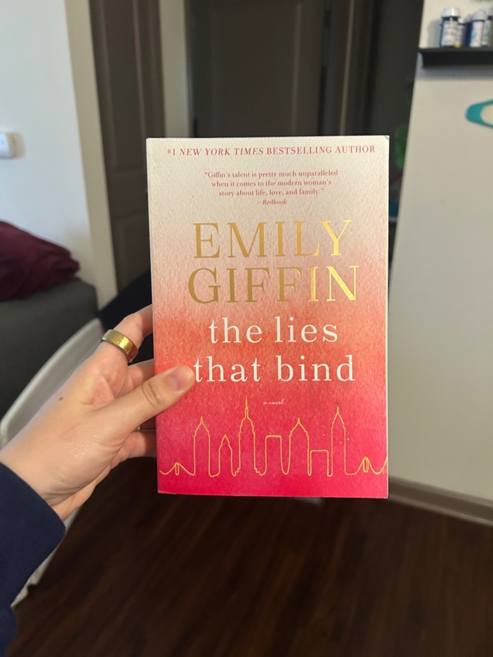 Emily Giffin "The Lies That Bind" Pink Ombre Paperback